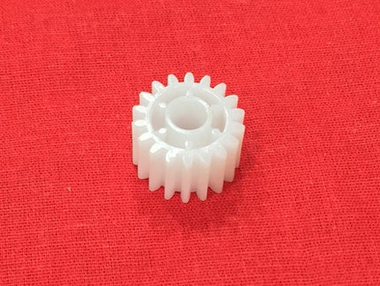 Gear, 18t (fixing Ass’y) for 7115/7118/7216/7218/7220/BIZHUB162/BIZHUB180/BIZHUB195/BIZHUB210/BIZHUB215/BIZHUB235/BIZHUB7521