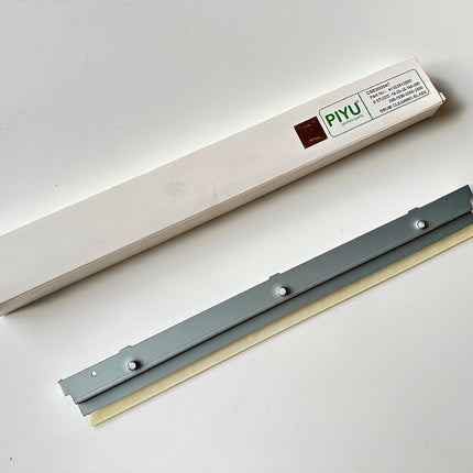 Drum Cleaning Blade for DP1600/DP2000/DP2500/E-STUDIO16/E-STUDIO160/E-STUDIO20/E-STUDIO200/E-STUDIO25/E-STUDIO250
