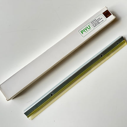 Drum Cleaning Blade for DP3500/DP4500/E-STUDIO28/E-STUDIO35/E-STUDIO350/E-STUDIO352/E-STUDIO353/E-STUDIO45/E-STUDIO450/E-STUDIO452/E-STUDIO453