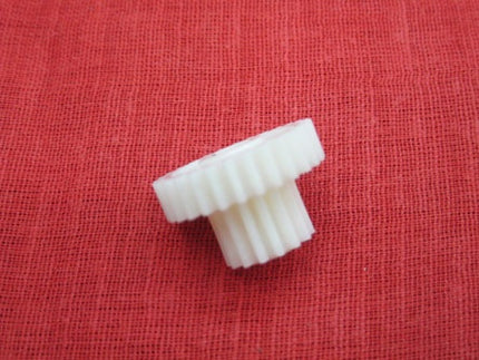 Gear, 15t/28t (hopper Ass’y) for IR7086/IR7095/IR7105