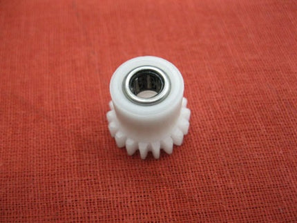 Gear, 18t (internal Paper Delivery Ass’y) – Teflon With Bearing for IRC5800/IRC5870/IRC6800/IRC6870