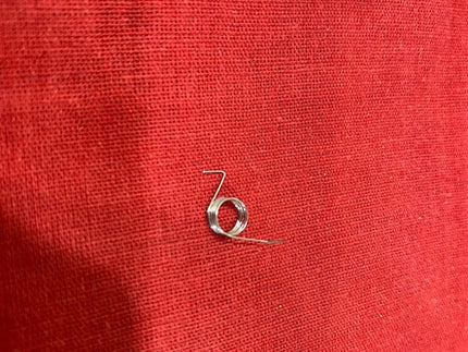 Spring, Upper Picker Finger for ECOSYSM2035DN/ECOSYSM2135DN/ECOSYSM2535DN/ECOSYSM2640IDW/ECOSYSM3040DN