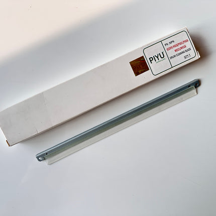 Drum Cleaning Blade for ECOSYSM5521CDN/ECOSYSM5521CDW/ECOSYSM5526CDN/ECOSYSM5526CDW/ECOSYSP5018CDN/ECOSYSP5021CDN/ECOSYSP5021CDW/ECOSYSP5026CDN/ECOSYSP5026CDW