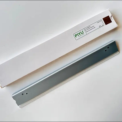 Drum Cleaning Blade for DOCUCENTRES1810/DOCUCENTRES2010/DOCUCENTRES2220/DOCUCENTRES2320/DOCUCENTRES2420/DOCUCENTRES2520/WORKCENTRE5019/WORKCENTRE5021/WORKCENTRE5022/WORKCENTRE5024