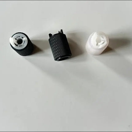Paper Pick-up With Hub Nylon Use For iR 2925/iR 2930/iR 2935/iR 2945/IR ADVANCE C3226/iR ADVANCE DX 4925/iR ADVANCE DX 4935/iR ADVANCE DX 4945/iR ADVANCE DX C3930